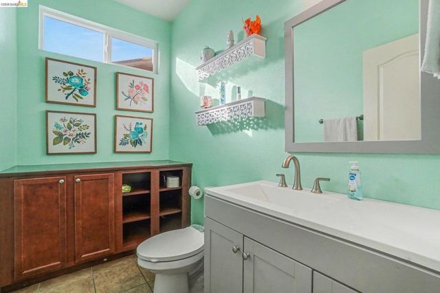 618 Poplar Ct, Oakley, CA 94561