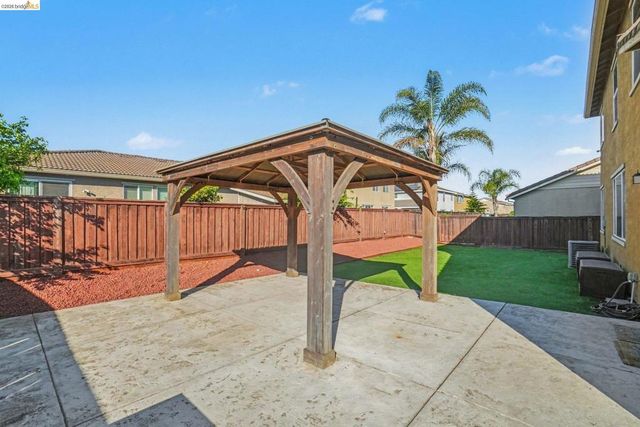 618 Poplar Ct, Oakley, CA 94561