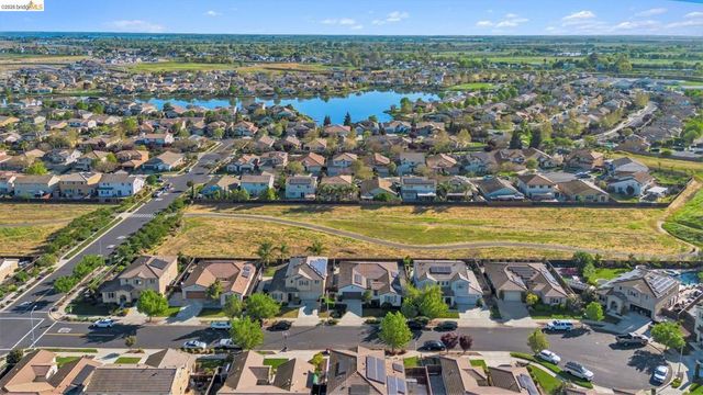 618 Poplar Ct, Oakley, CA 94561