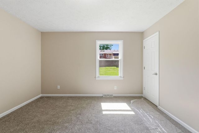 105 Robin Road, Nicholasville, KY 40356