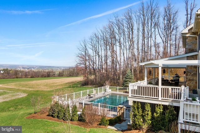 6058 BUENA VISTA RD, Gap, PA 17527