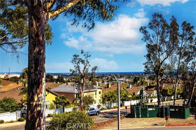 2125 Temple, Signal Hill, CA 90755