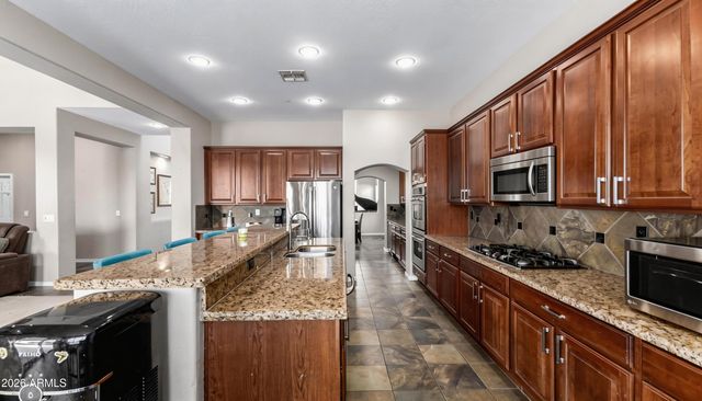 4913 W MAGELLAN Drive, New River, AZ 85087