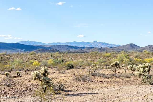 4913 W MAGELLAN Drive, New River, AZ 85087