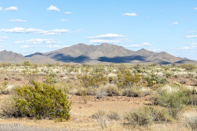 4913 W MAGELLAN Drive, New River, AZ 85087