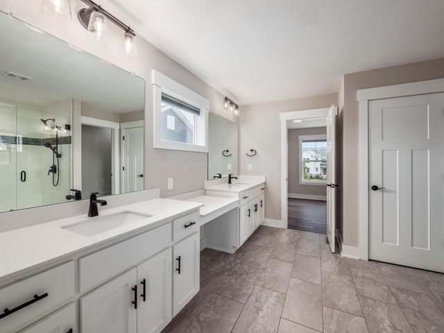 2338 Jaxton Court, Lewis Center, OH 43035