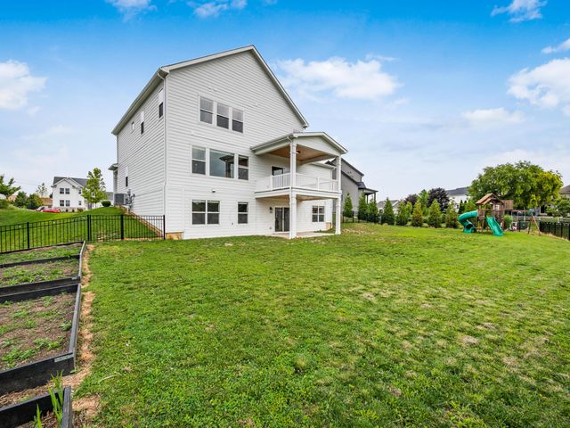 2338 Jaxton Court, Lewis Center, OH 43035