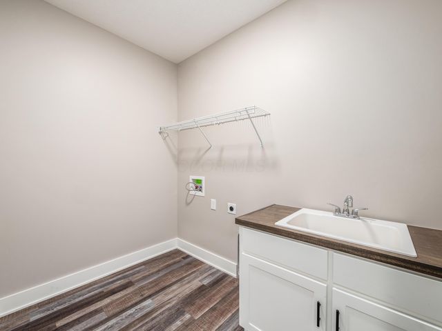 2338 Jaxton Court, Lewis Center, OH 43035