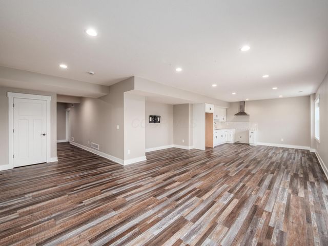 2338 Jaxton Court, Lewis Center, OH 43035