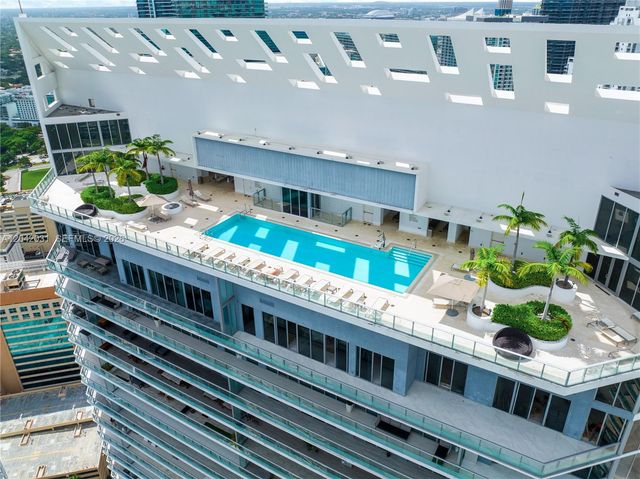 1300 Brickell Bay Dr 2307, Miami, FL 33131