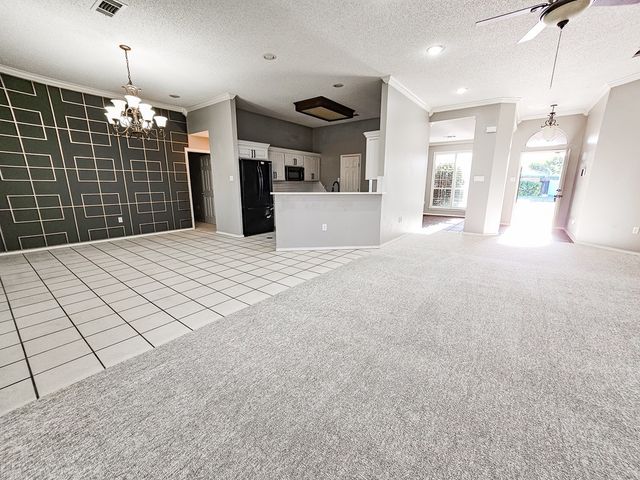 4801 Whitman Dr, Midland, TX 79705