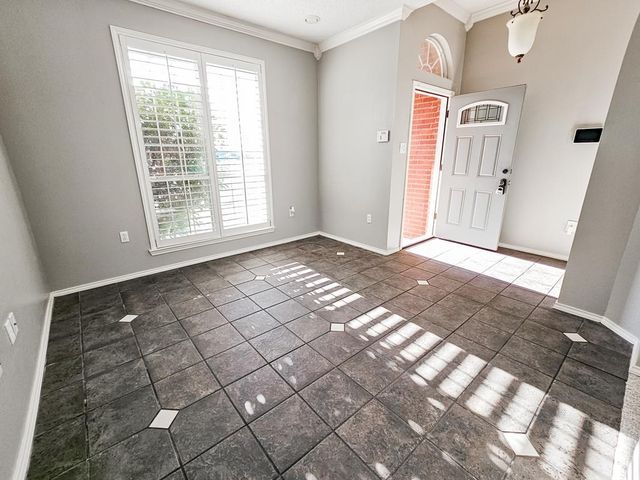 4801 Whitman Dr, Midland, TX 79705