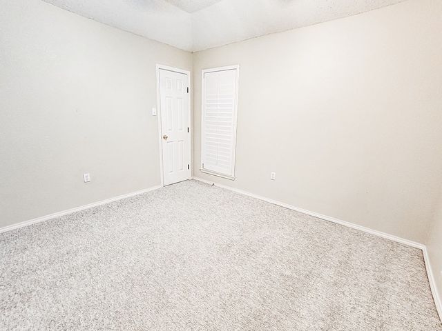 4801 Whitman Dr, Midland, TX 79705