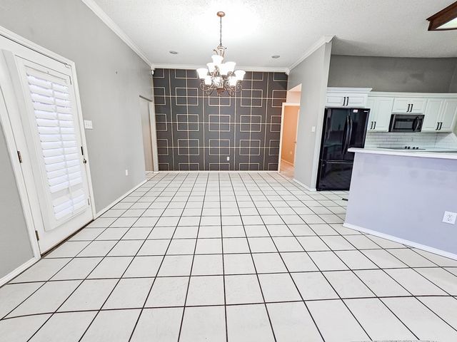 4801 Whitman Dr, Midland, TX 79705