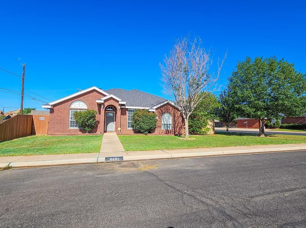 4801 Whitman Dr, Midland, TX 79705