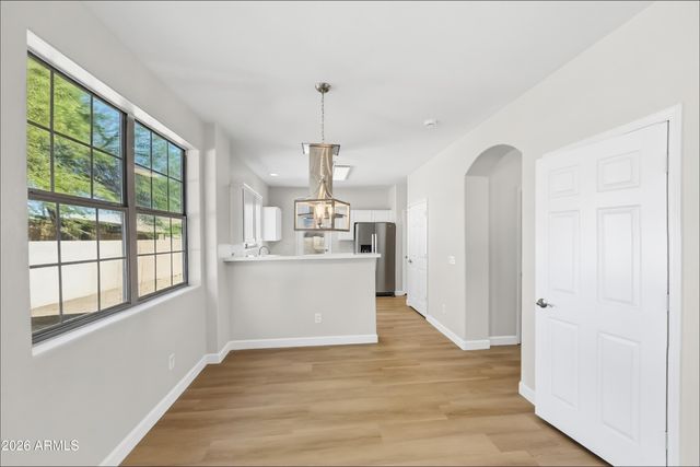 8524 W MONROE Street, Peoria, AZ 85345