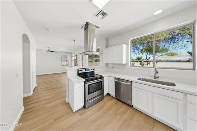 8524 W MONROE Street, Peoria, AZ 85345