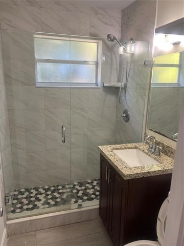 6104 SW 20th St, Miramar, FL 33023