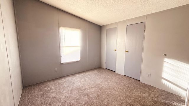 928 W SUMMEY ST, Haysville, KS 67060