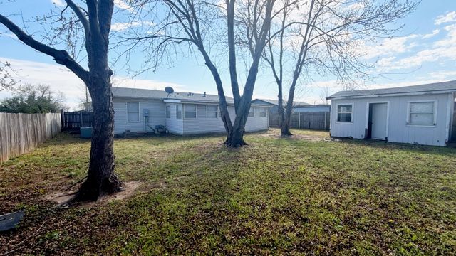 928 W SUMMEY ST, Haysville, KS 67060