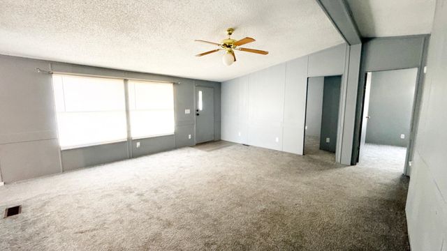 928 W SUMMEY ST, Haysville, KS 67060