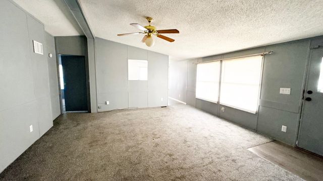 928 W SUMMEY ST, Haysville, KS 67060