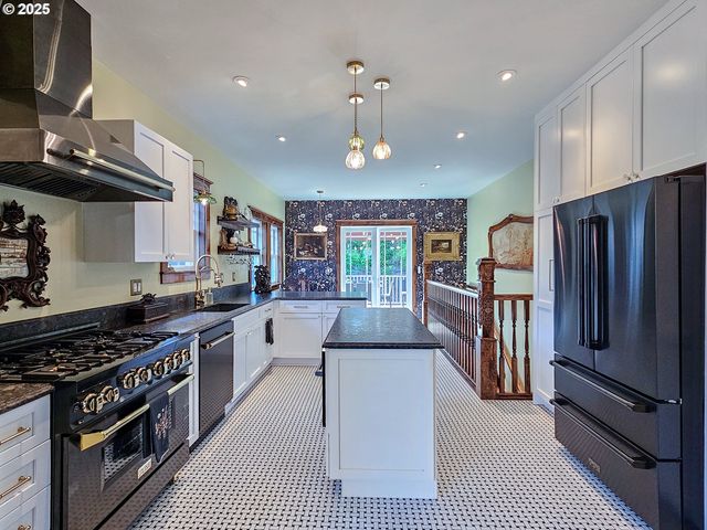 4725 Ne 22ND Ave, Portland, OR 97211