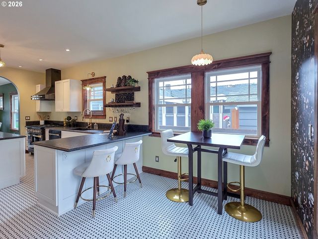 4725 Ne 22ND Ave, Portland, OR 97211