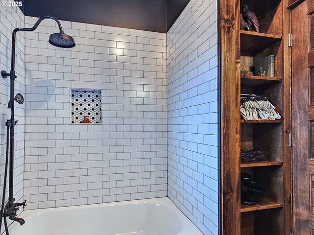 4725 Ne 22ND Ave, Portland, OR 97211