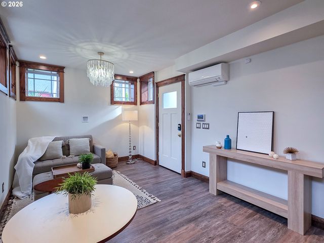 4725 Ne 22ND Ave, Portland, OR 97211