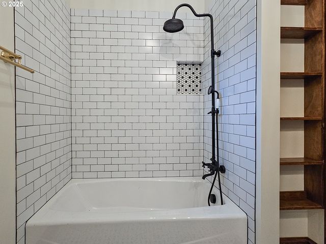 4725 Ne 22ND Ave, Portland, OR 97211