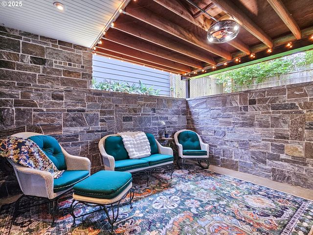 4725 Ne 22ND Ave, Portland, OR 97211