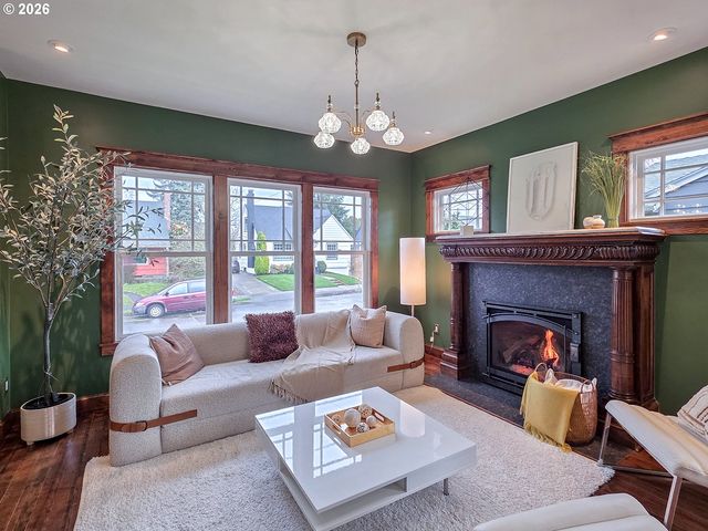 4725 Ne 22ND Ave, Portland, OR 97211