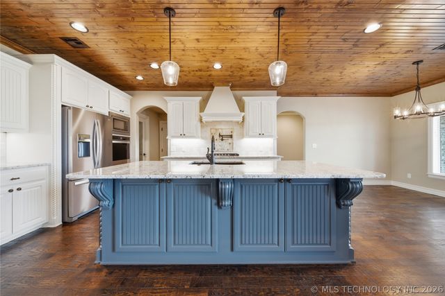 4613 E 177th Place S, Bixby, OK 74037