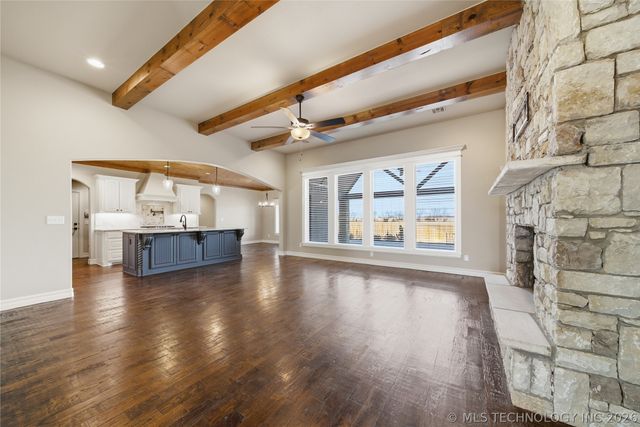 4613 E 177th Place S, Bixby, OK 74037