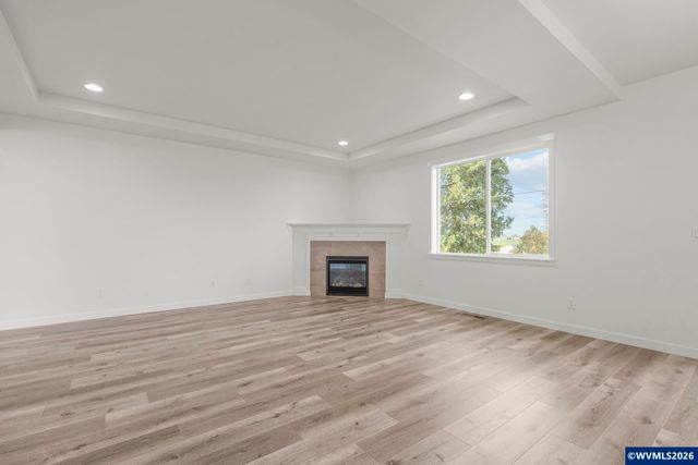 673 Parker Lp, Silverton, OR 97381