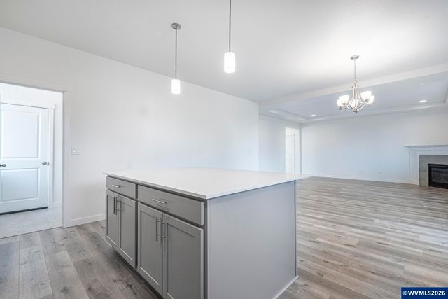 673 Parker Lp, Silverton, OR 97381