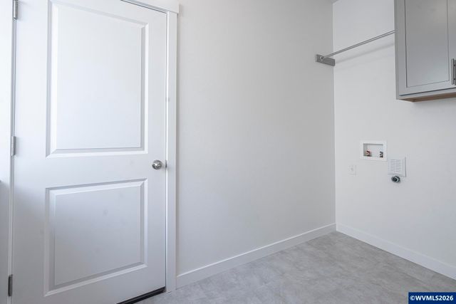 673 Parker Lp, Silverton, OR 97381