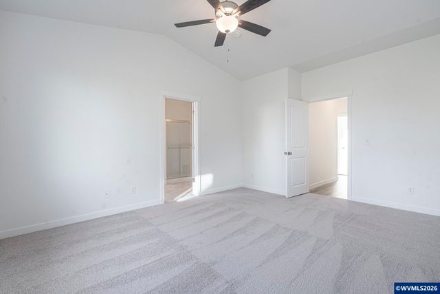 673 Parker Lp, Silverton, OR 97381