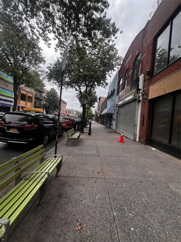 3076 Steinway Street, Astoria, NY 11103