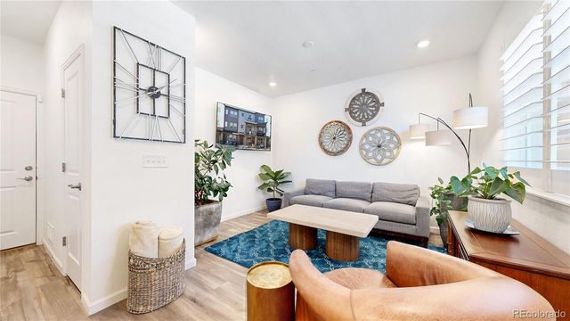 7008 Ipswich Court, Castle Pines, CO 80108