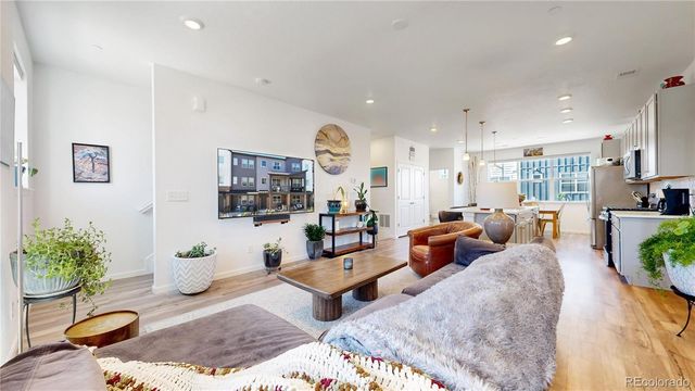 7008 Ipswich Court, Castle Pines, CO 80108