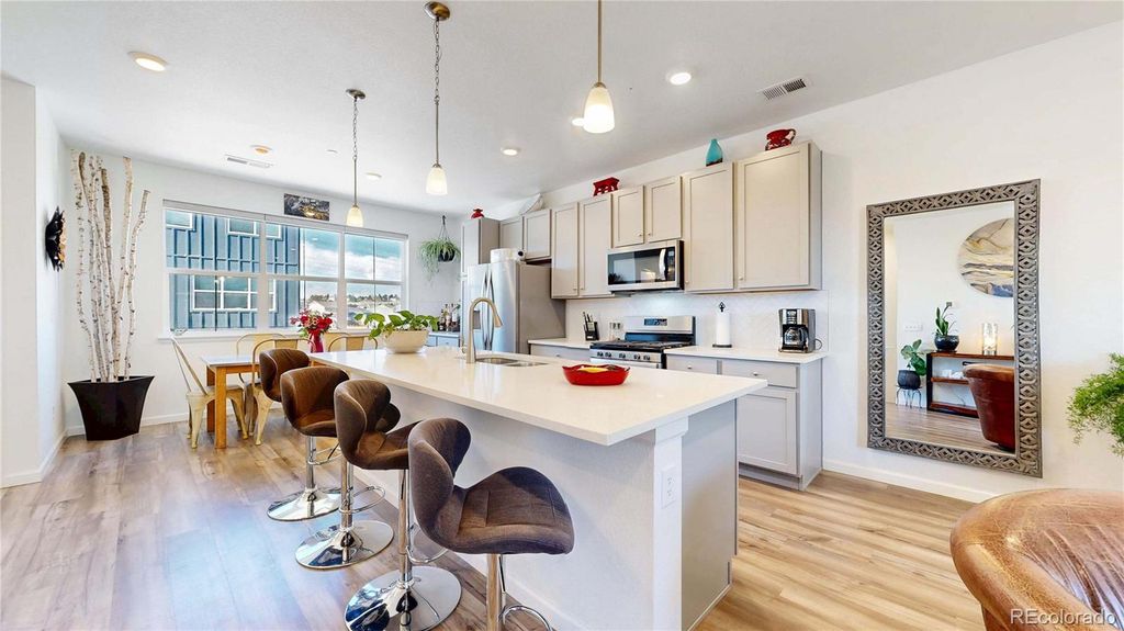 7008 Ipswich Court, Castle Pines, CO 80108