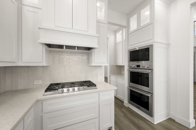 2304 Flock Drive, Mansfield, TX 76063