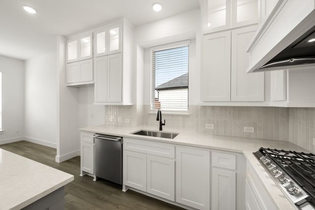 2304 Flock Drive, Mansfield, TX 76063