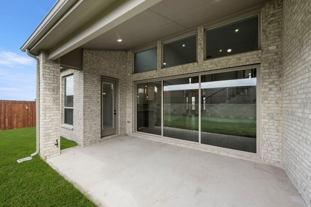 2304 Flock Drive, Mansfield, TX 76063