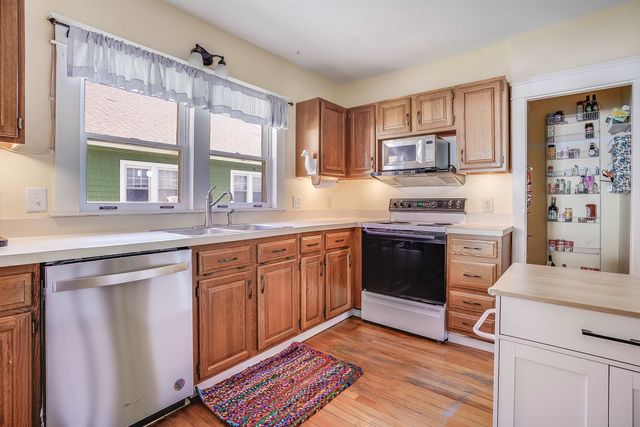 10 Zellwood Street, Nashua, NH 03060