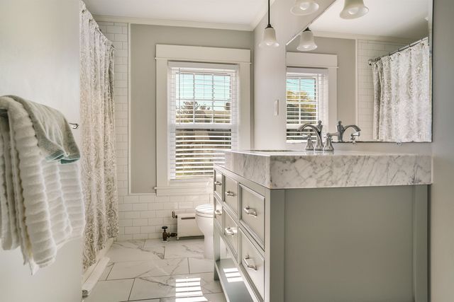 10 Zellwood Street, Nashua, NH 03060