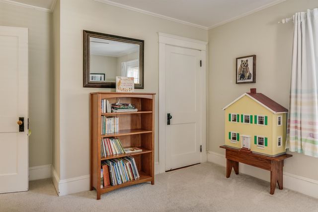 10 Zellwood Street, Nashua, NH 03060