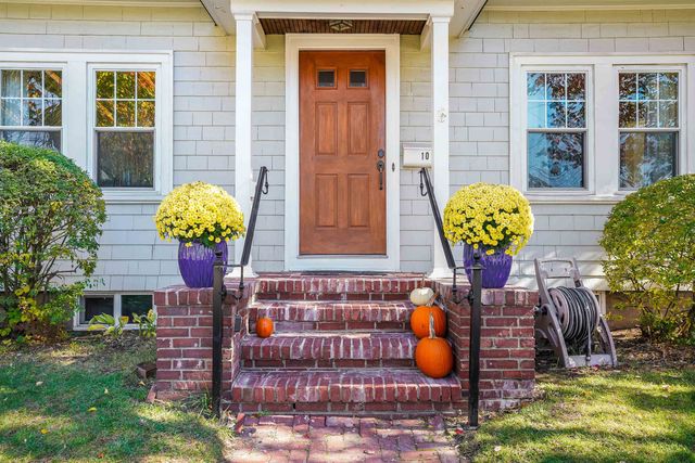 10 Zellwood Street, Nashua, NH 03060